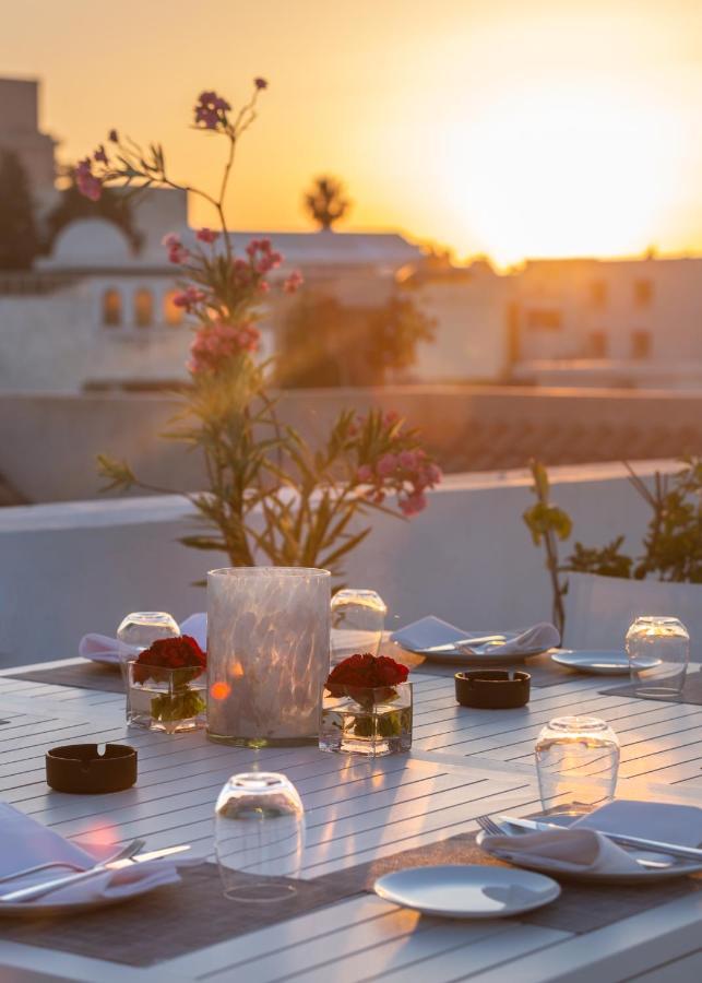 Dar El Jeld Hotel And Spa Tunisi Esterno foto Sunset at the hotel