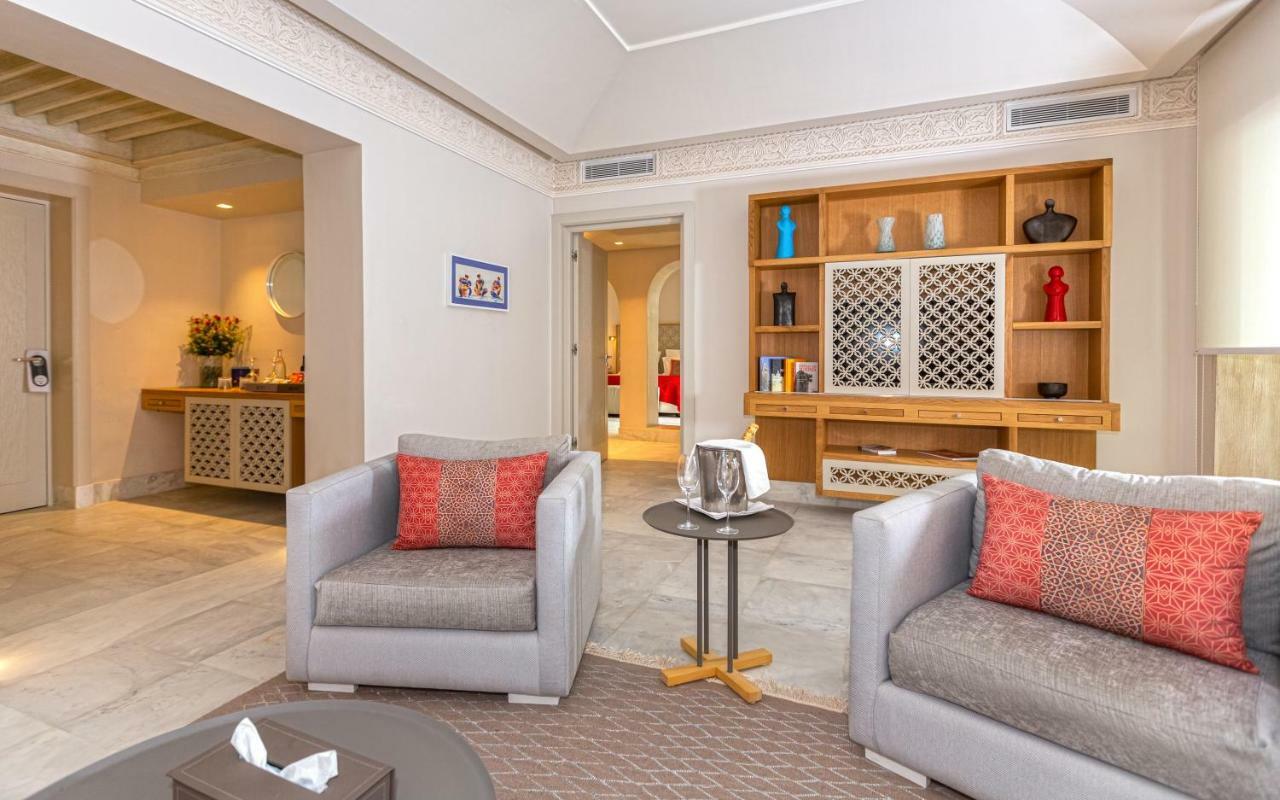 Dar El Jeld Hotel And Spa Tunisi Esterno foto A suite at the hotel