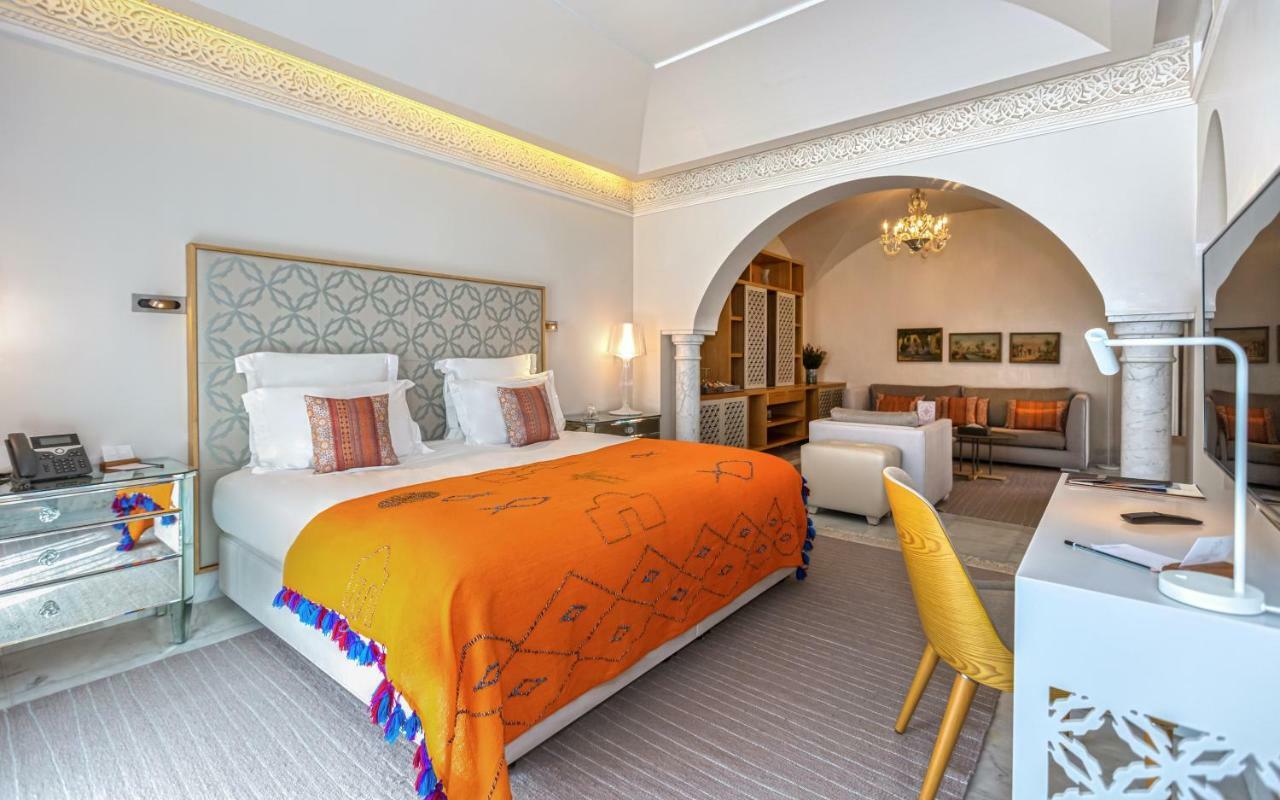 Dar El Jeld Hotel And Spa Tunisi Esterno foto Suite at the hotel