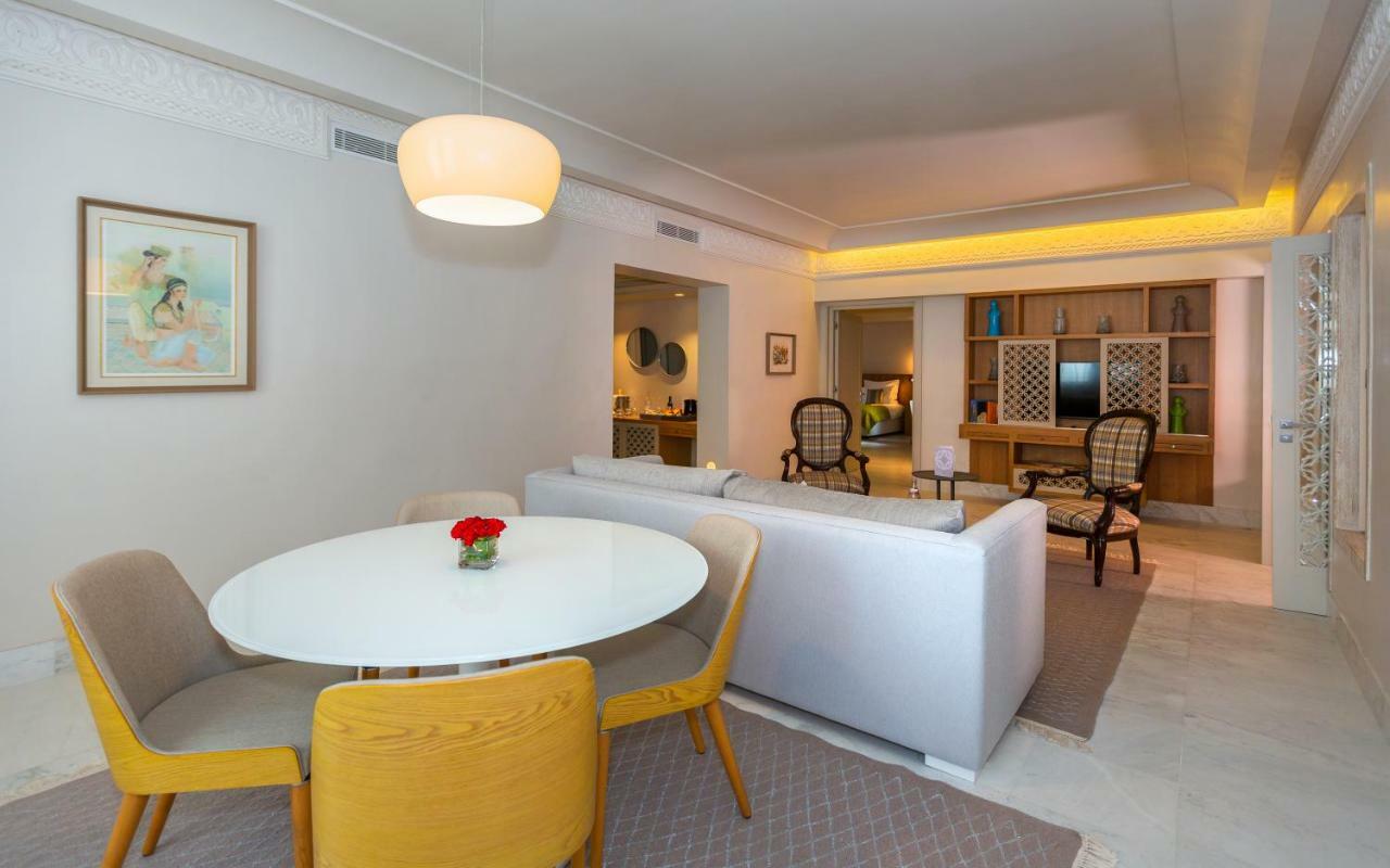 Dar El Jeld Hotel And Spa Tunisi Esterno foto A suite at the hotel