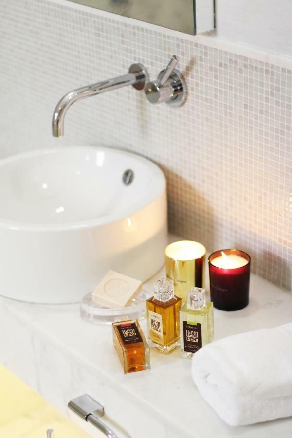 Dar El Jeld Hotel And Spa Tunisi Esterno foto Scented candles