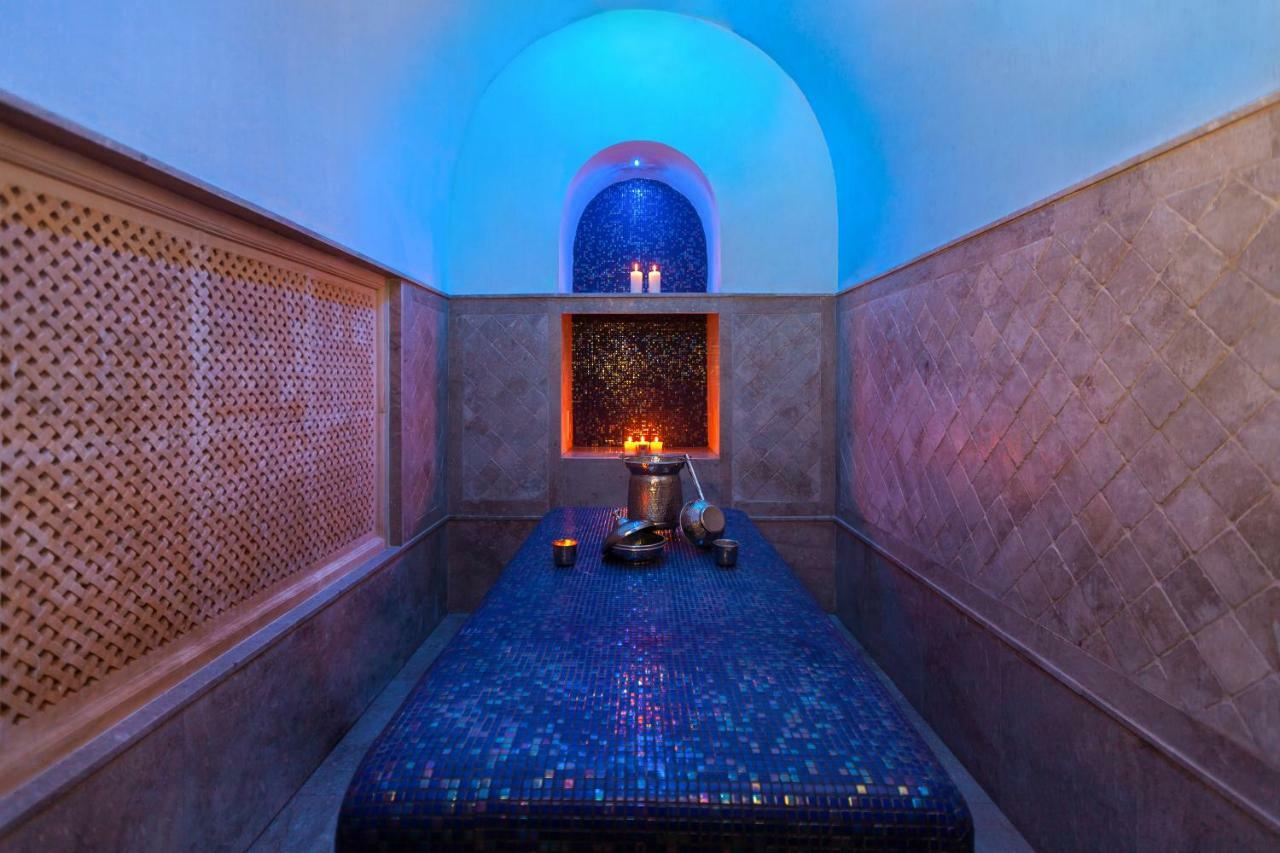 Dar El Jeld Hotel And Spa Tunisi Esterno foto A hammam in Morocco